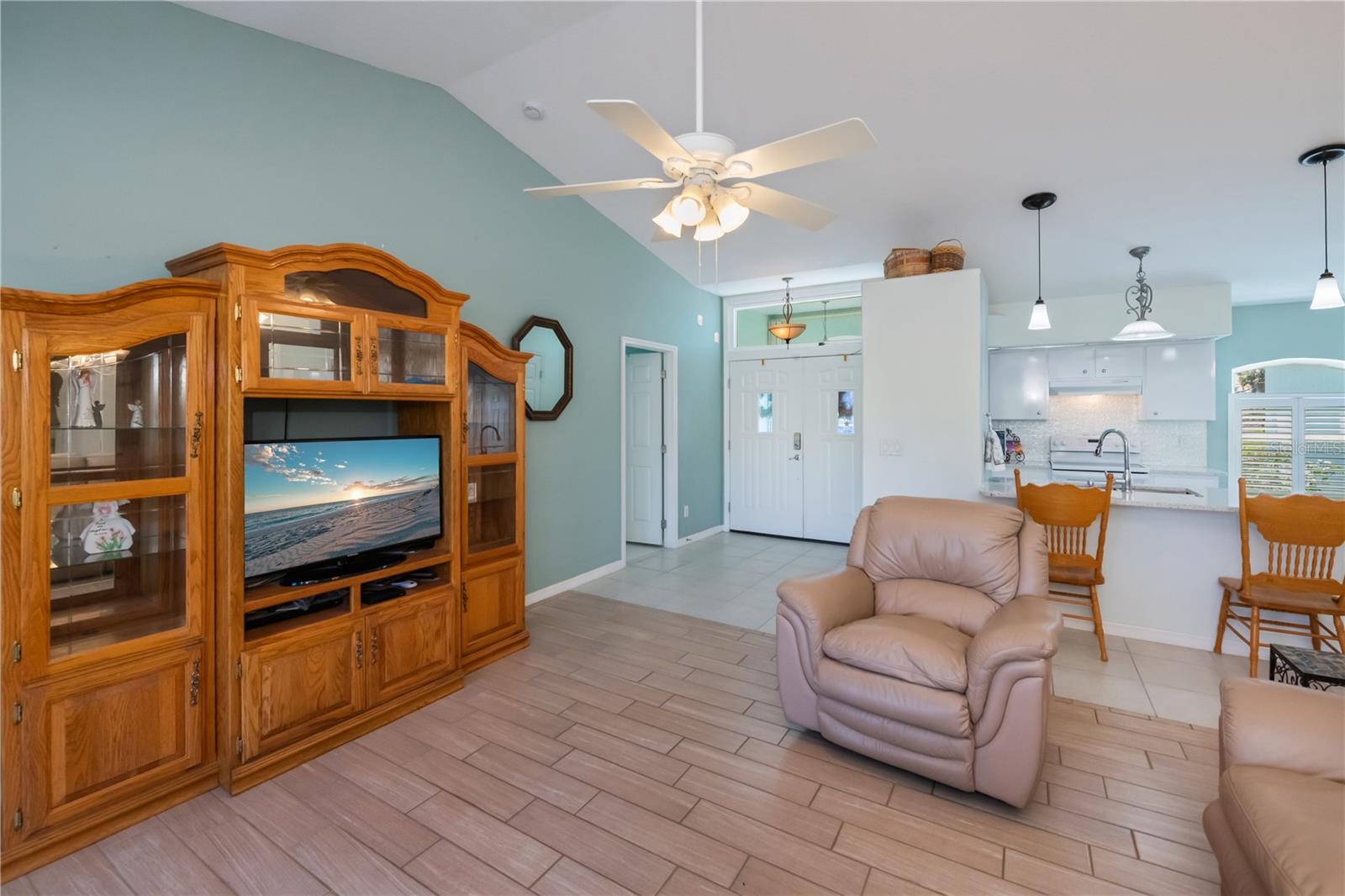 Image 9 of 73 For 409 Boundary Boulevard