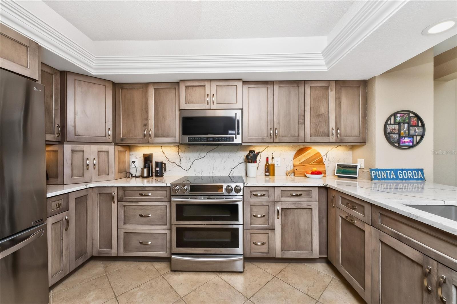 Image 10 of 61 For 1601 Park Beach Circle 6-116