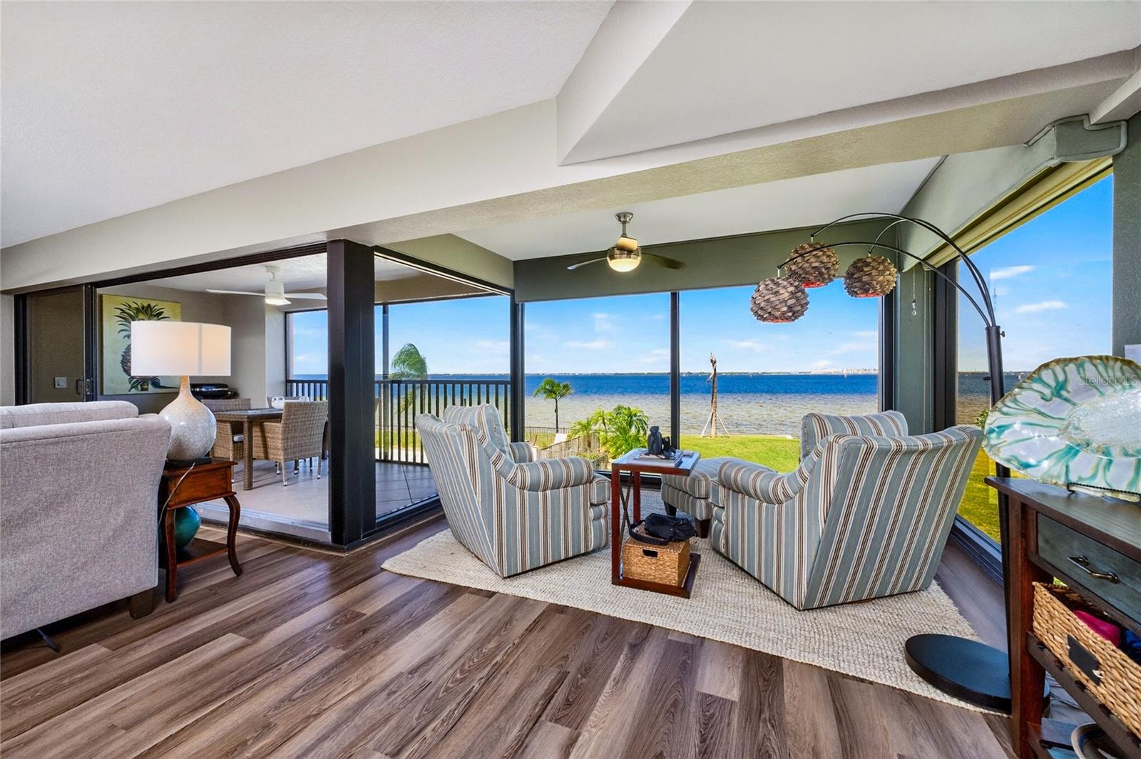 Image 15 of 61 For 1601 Park Beach Circle 6-116