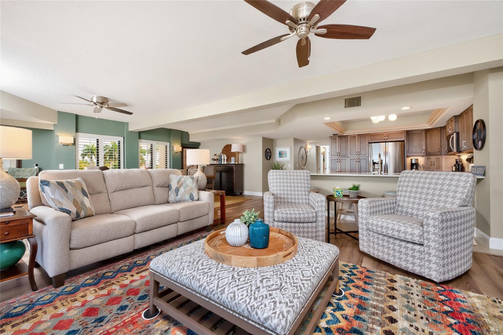 Image 25 of 61 For 1601 Park Beach Circle 6-116