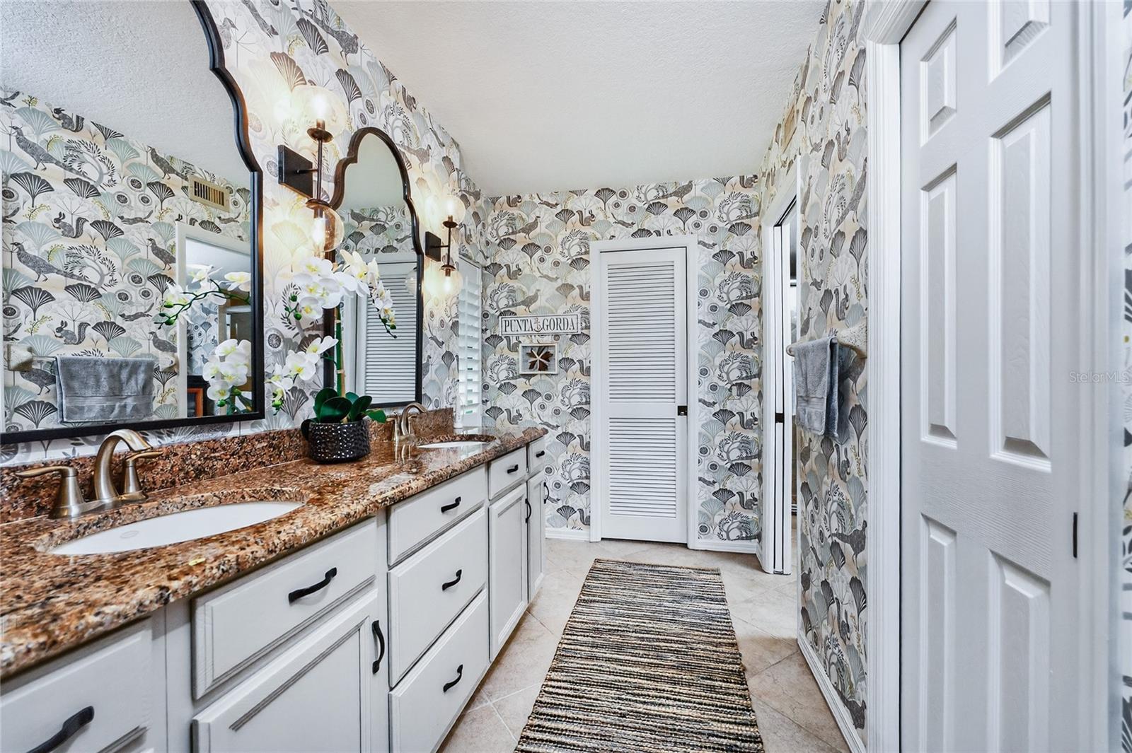 Image 33 of 61 For 1601 Park Beach Circle 6-116