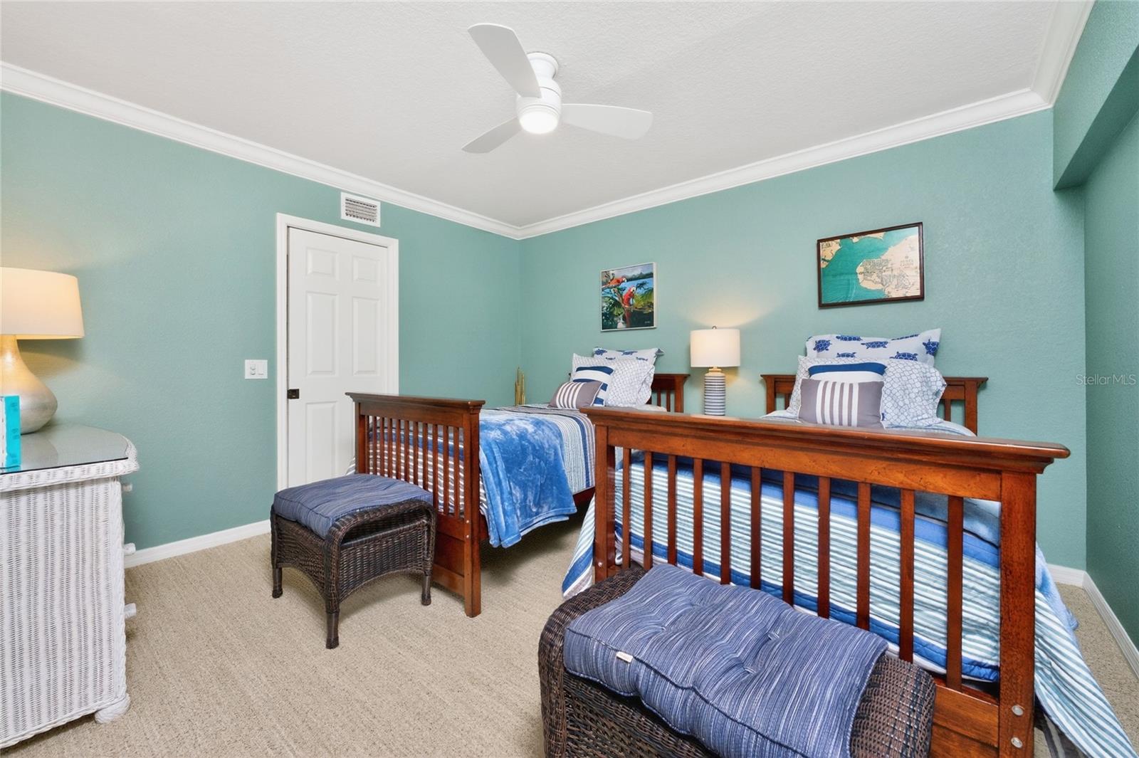 Image 43 of 61 For 1601 Park Beach Circle 6-116