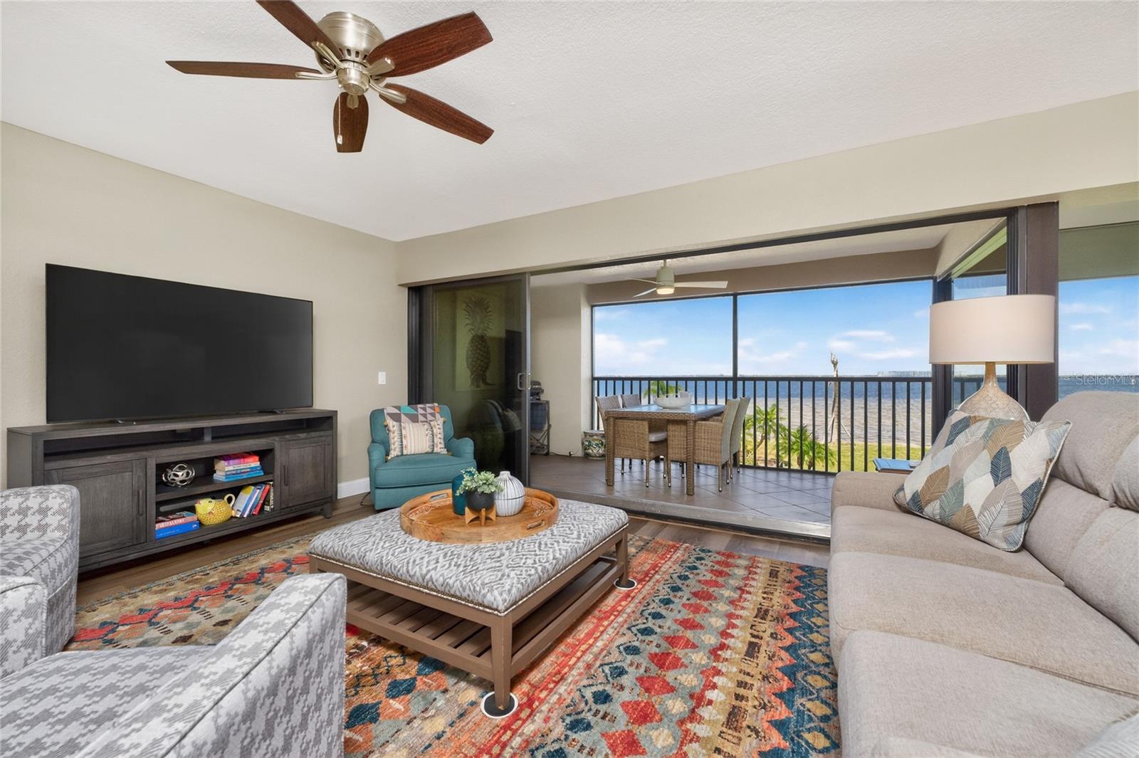 Image 7 of 61 For 1601 Park Beach Circle 6-116