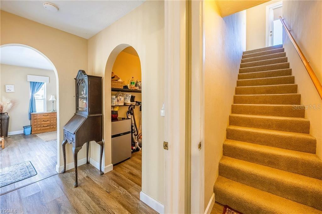 Image 21 of 48 For 238 9th Terrace