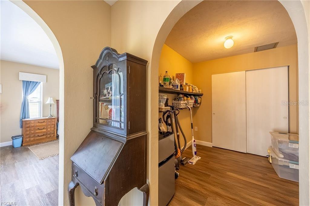 Image 23 of 48 For 238 9th Terrace