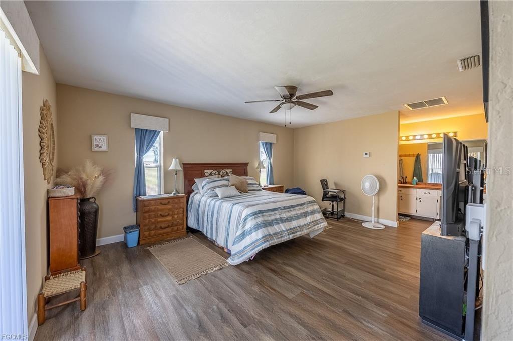 Image 24 of 48 For 238 9th Terrace