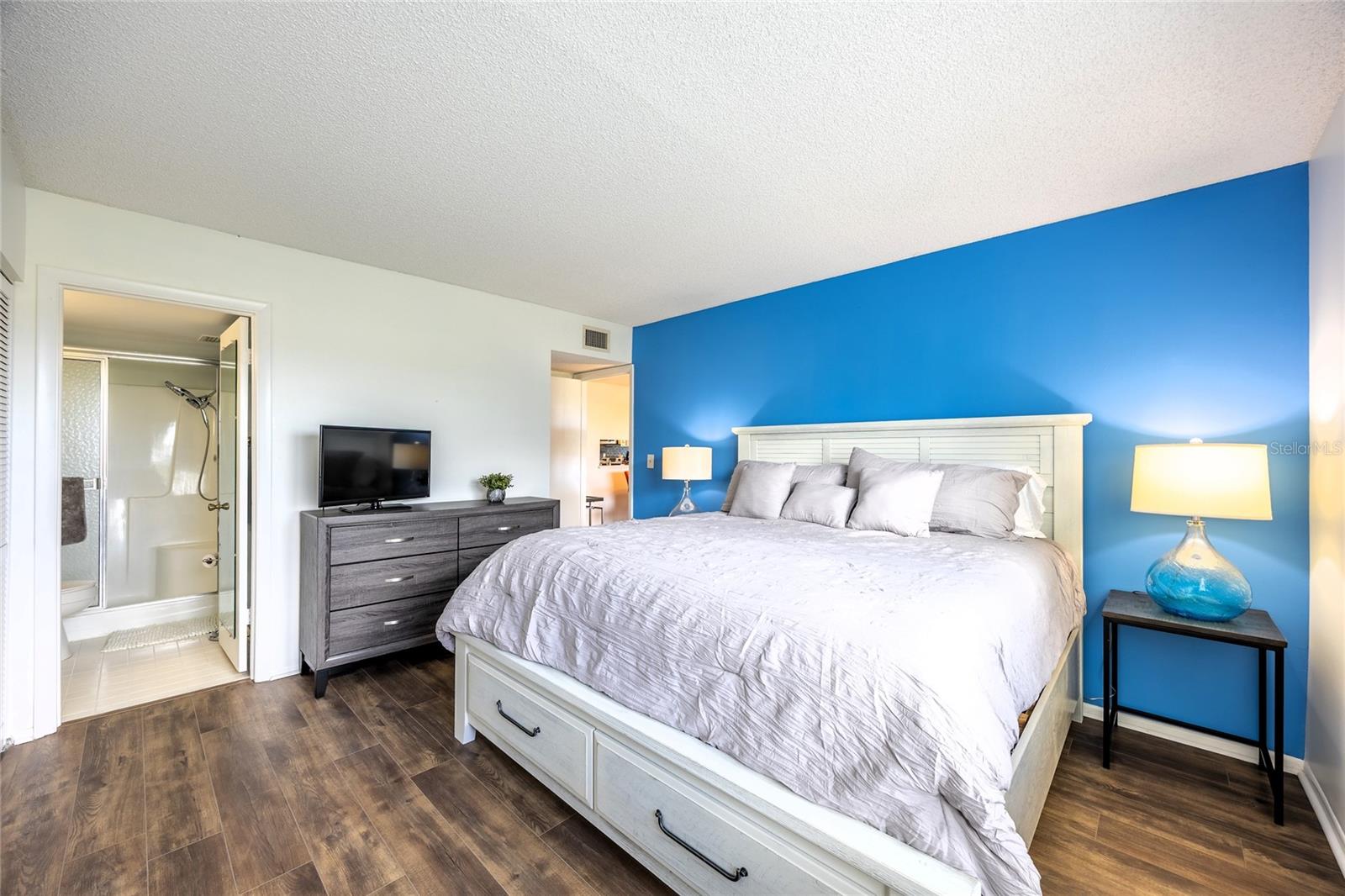 Image 13 of 48 For 6220 Augusta Drive 309