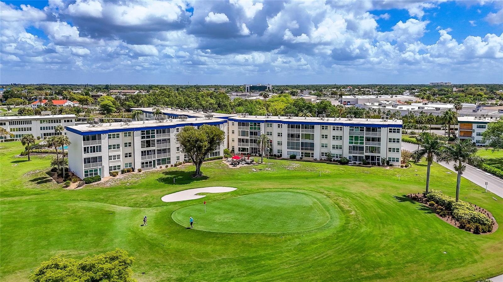 Image 17 of 48 For 6220 Augusta Drive 309