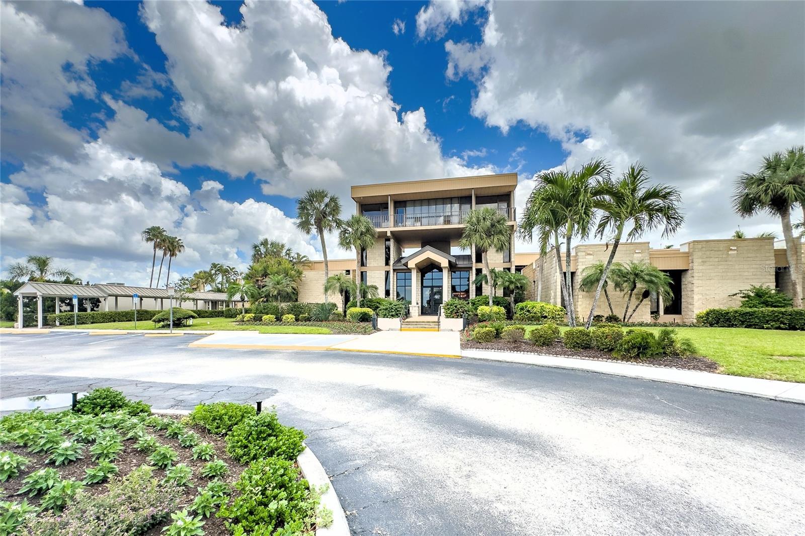 Image 20 of 48 For 6220 Augusta Drive 309