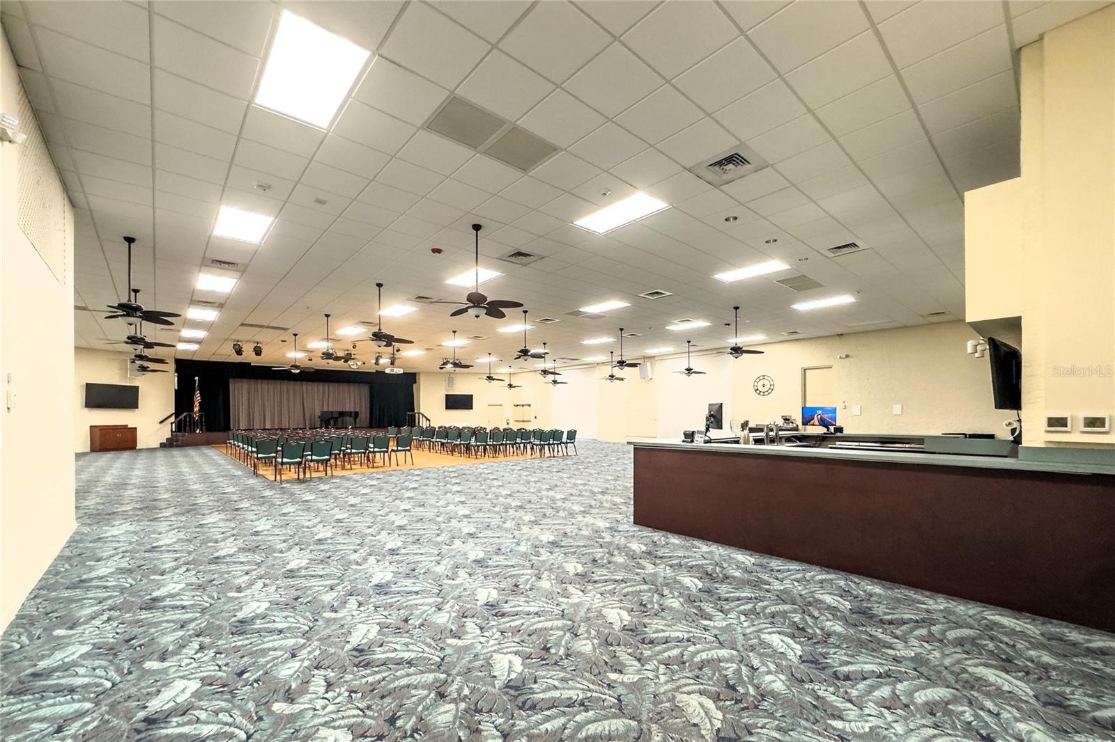 Image 36 of 48 For 6220 Augusta Drive 309