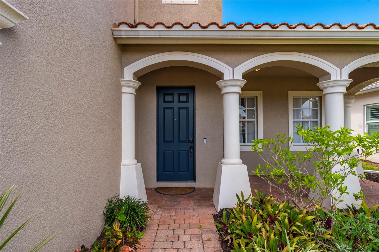 Image 10 of 90 For 24439 Riverfront Drive