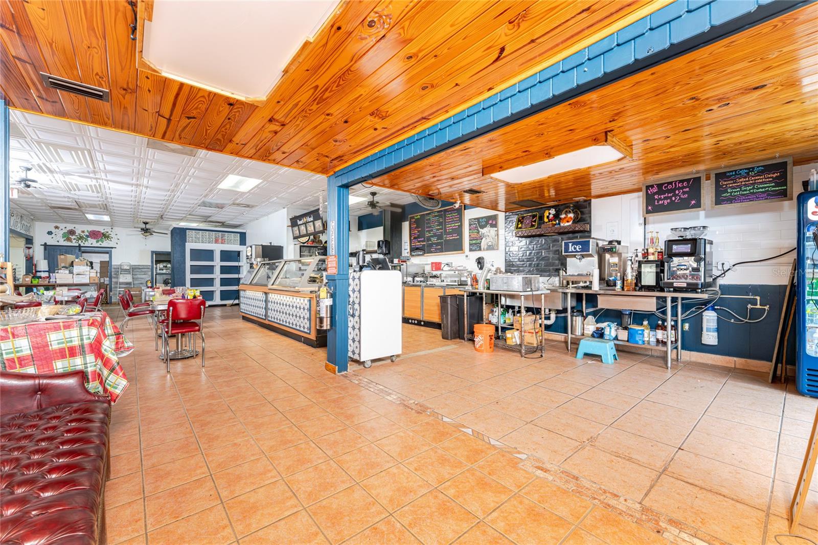 Image 20 of 66 For 23064 Harborview Road A And B An