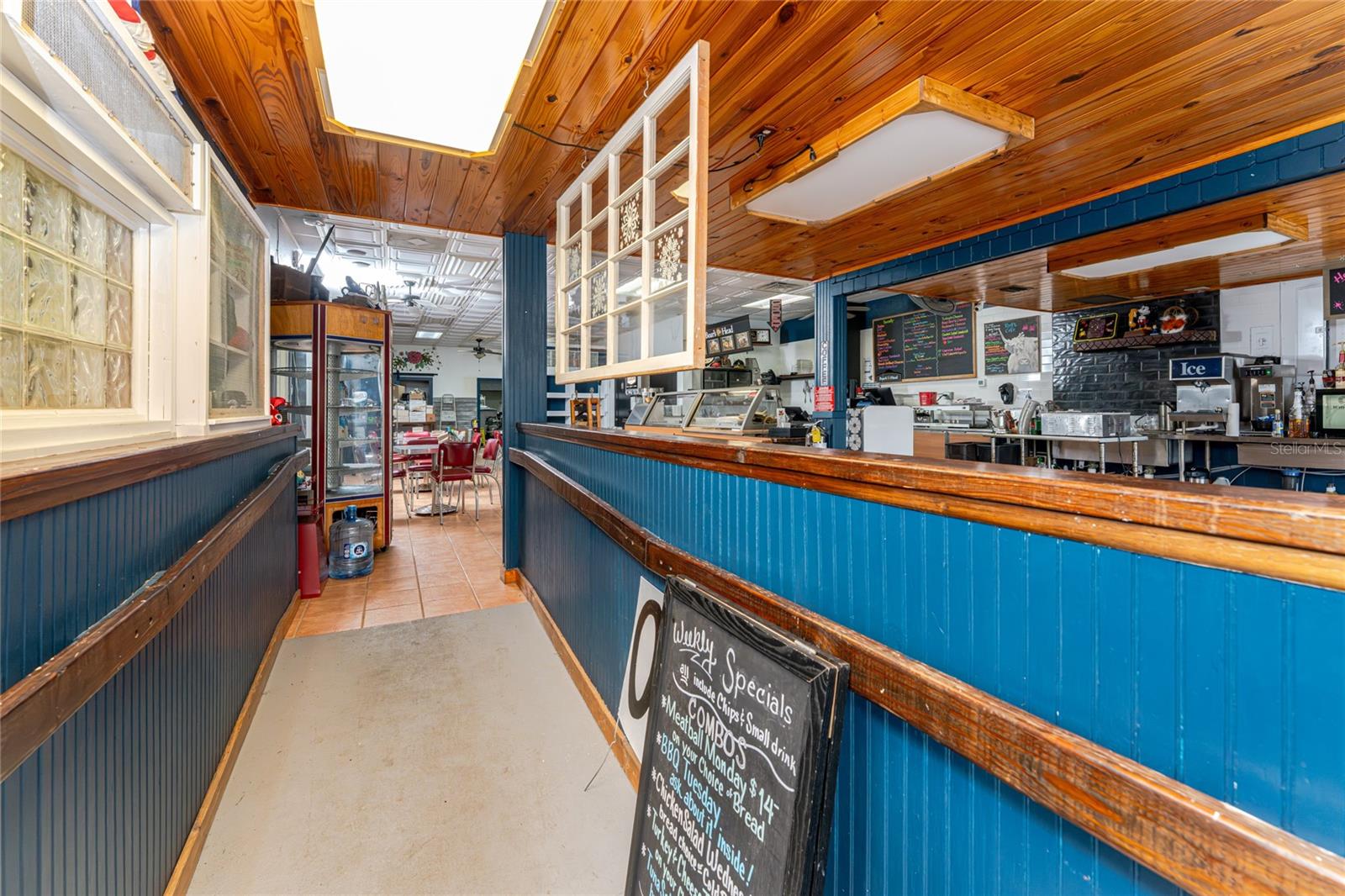 Image 22 of 66 For 23064 Harborview Road A And B An