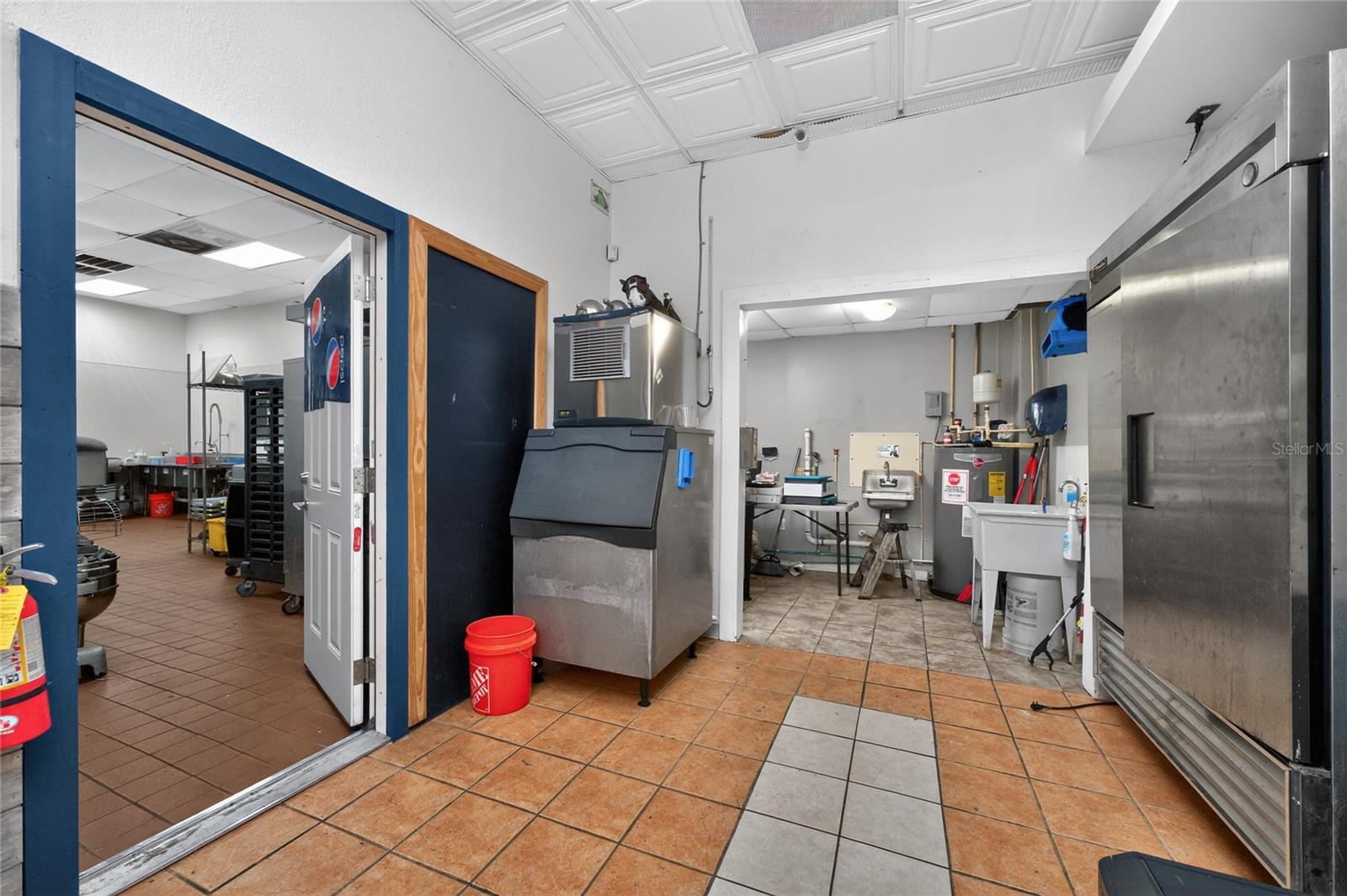 Image 39 of 66 For 23064 Harborview Road A And B An