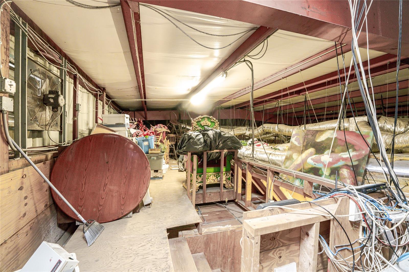 Image 46 of 66 For 23064 Harborview Road A And B An