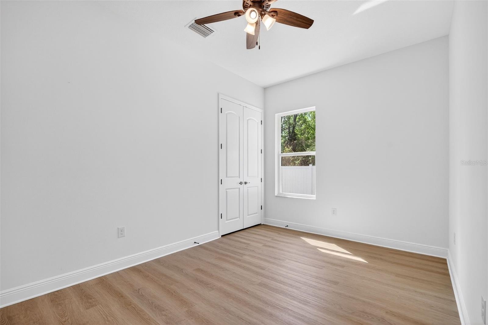 Image 23 of 52 For 3680 Pine Street