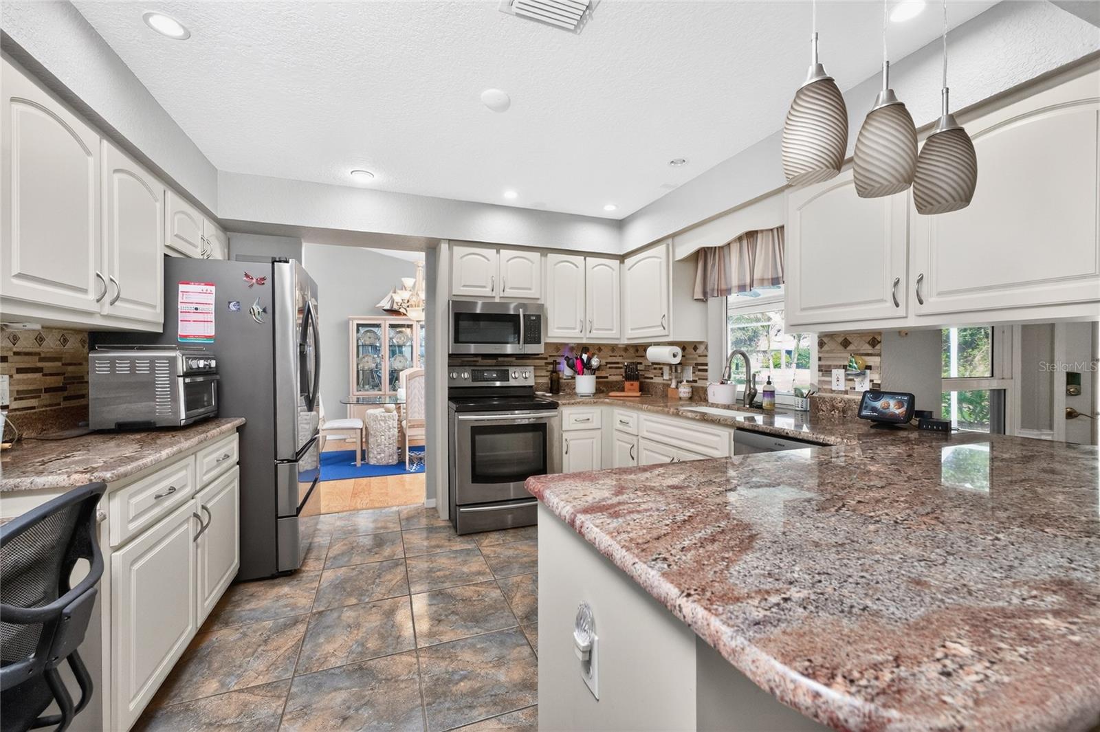 Image 17 of 56 For 100 Angol Street