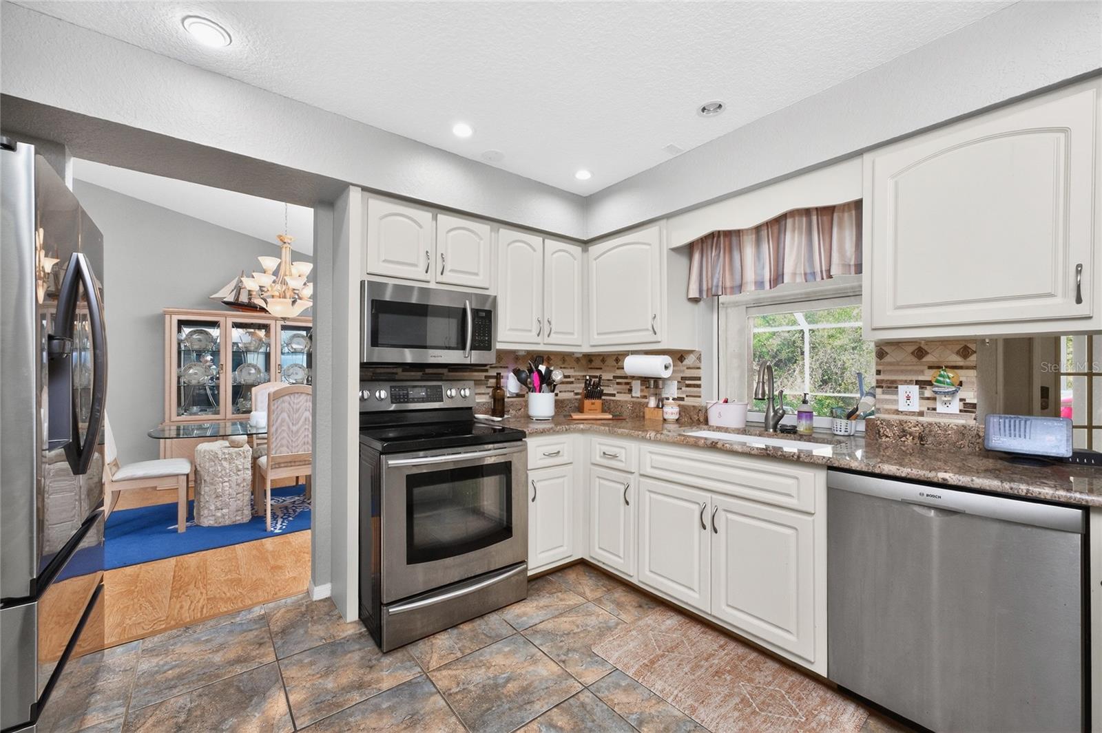 Image 18 of 56 For 100 Angol Street