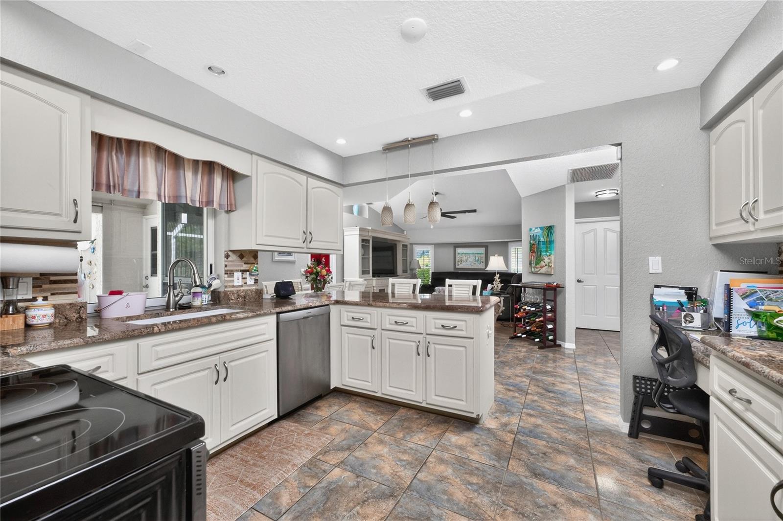 Image 19 of 56 For 100 Angol Street