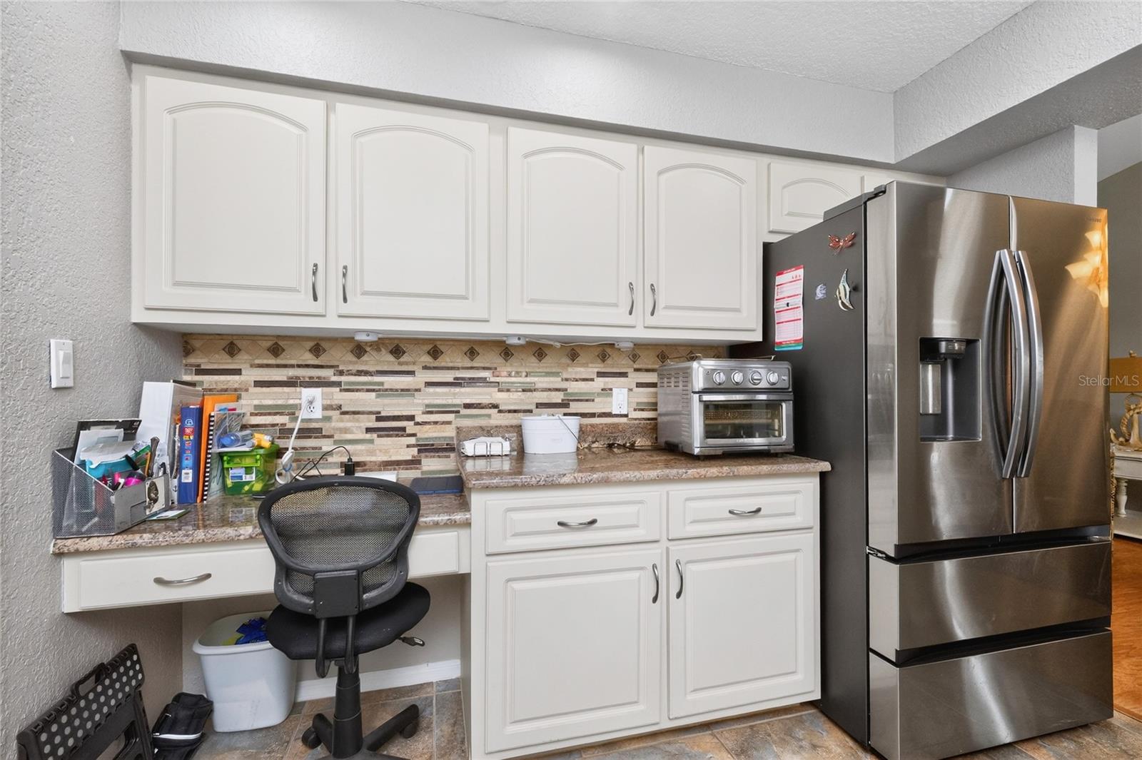 Image 22 of 56 For 100 Angol Street