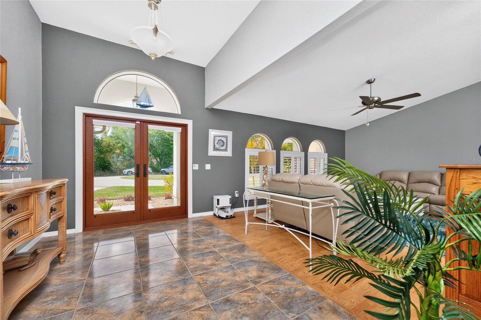 Image 7 of 56 For 100 Angol Street