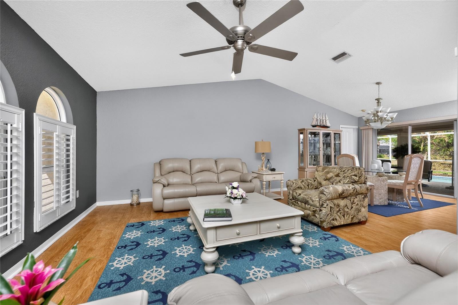 Image 8 of 56 For 100 Angol Street