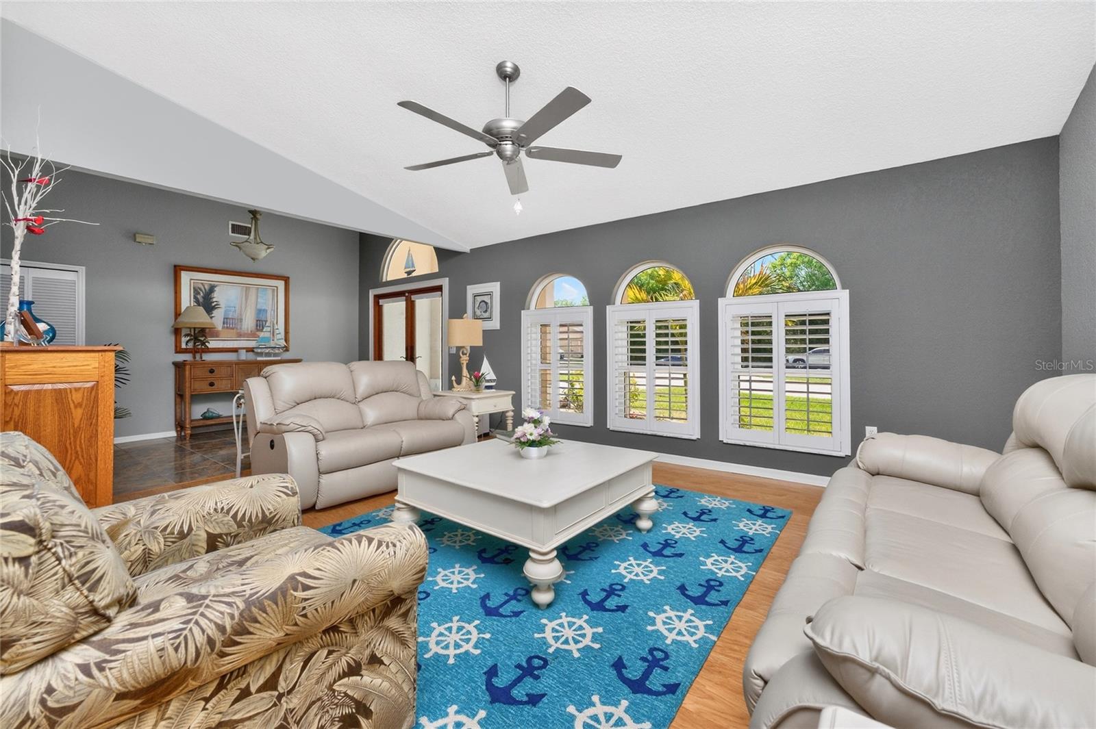 Image 9 of 56 For 100 Angol Street