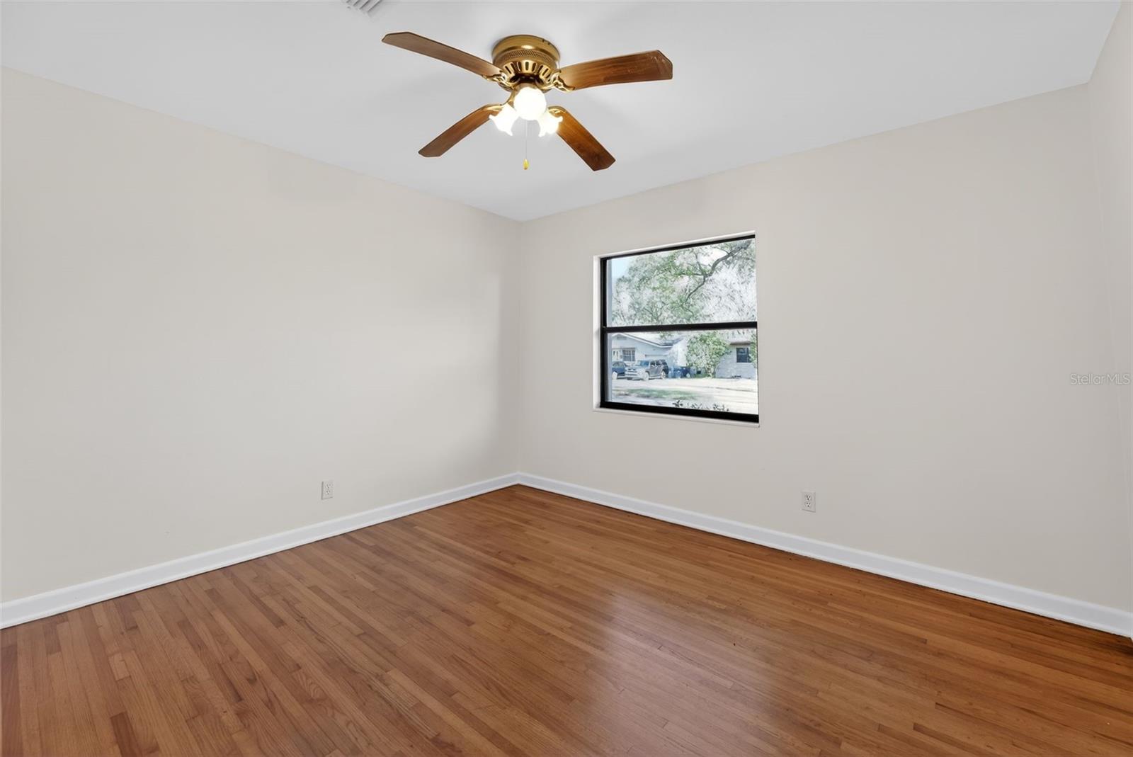 Image 10 of 48 For 6220 Graves Street