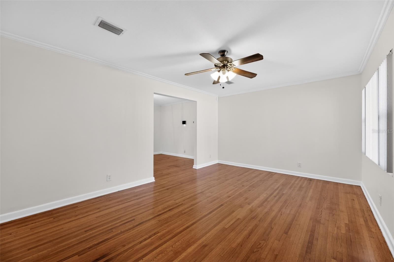 Image 11 of 48 For 6220 Graves Street