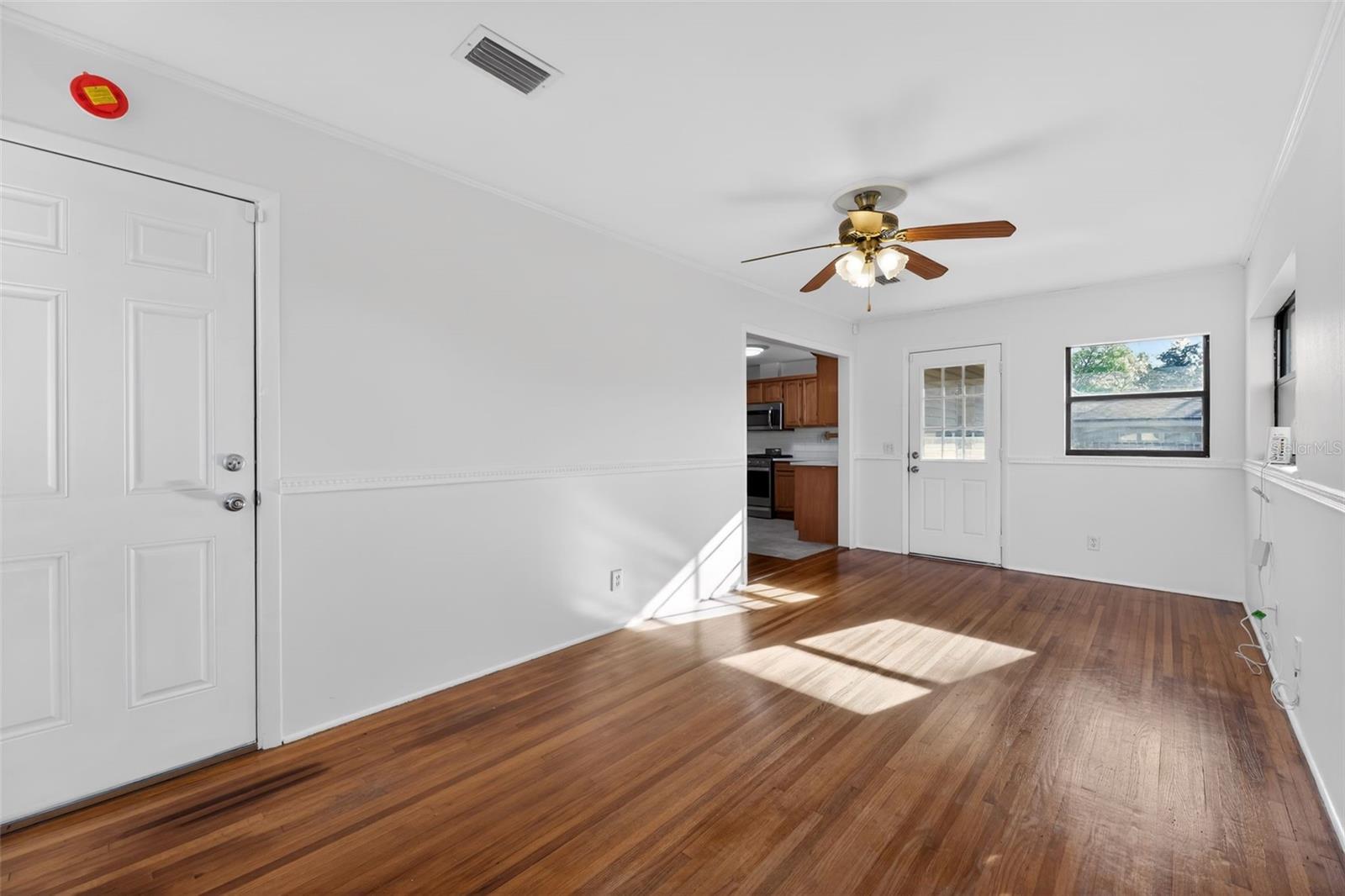 Image 12 of 48 For 6220 Graves Street