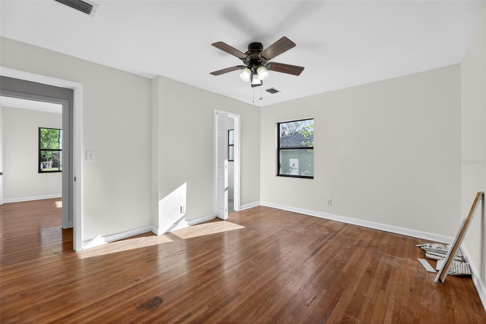 Image 13 of 48 For 6220 Graves Street