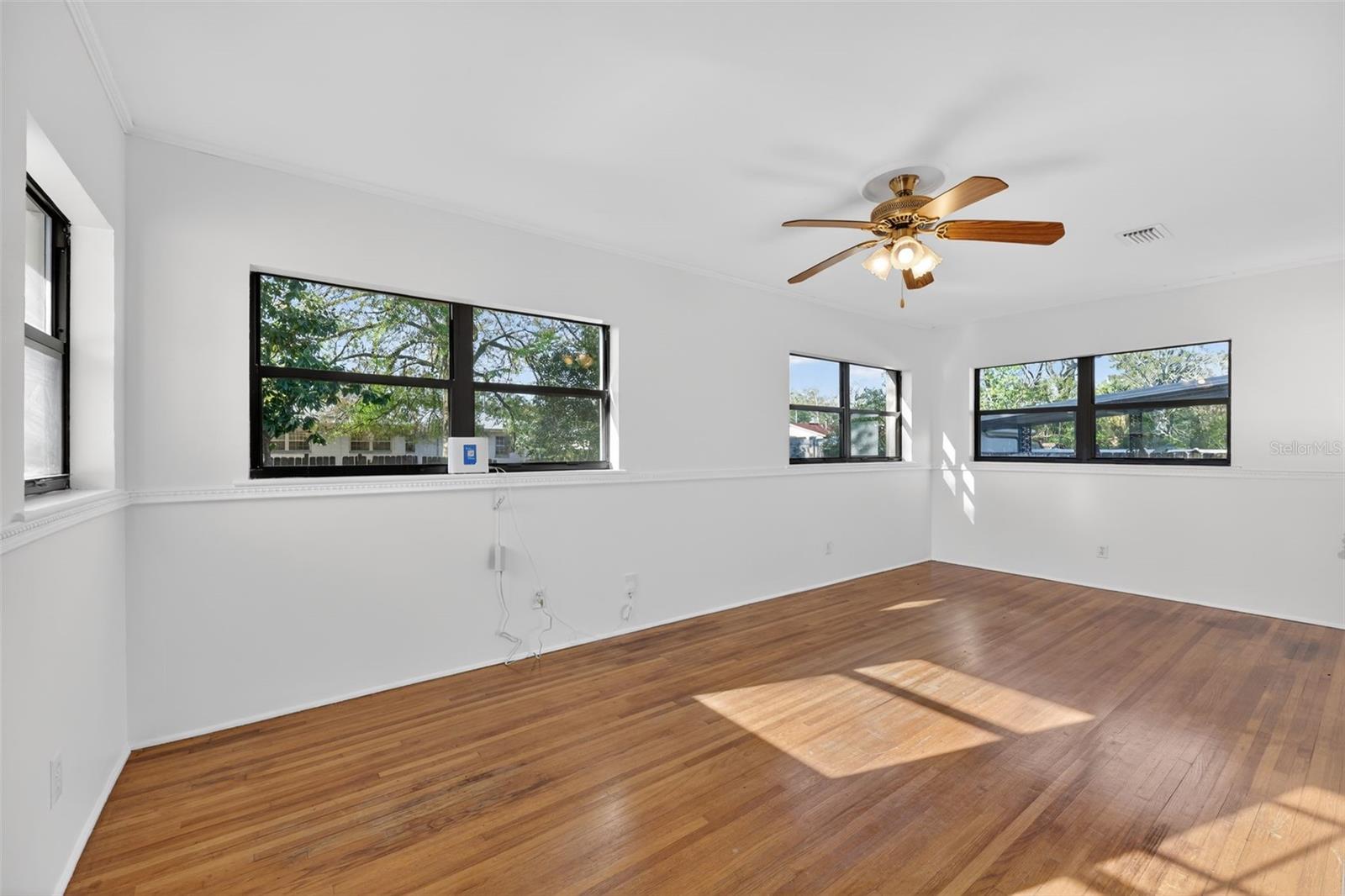 Image 15 of 48 For 6220 Graves Street