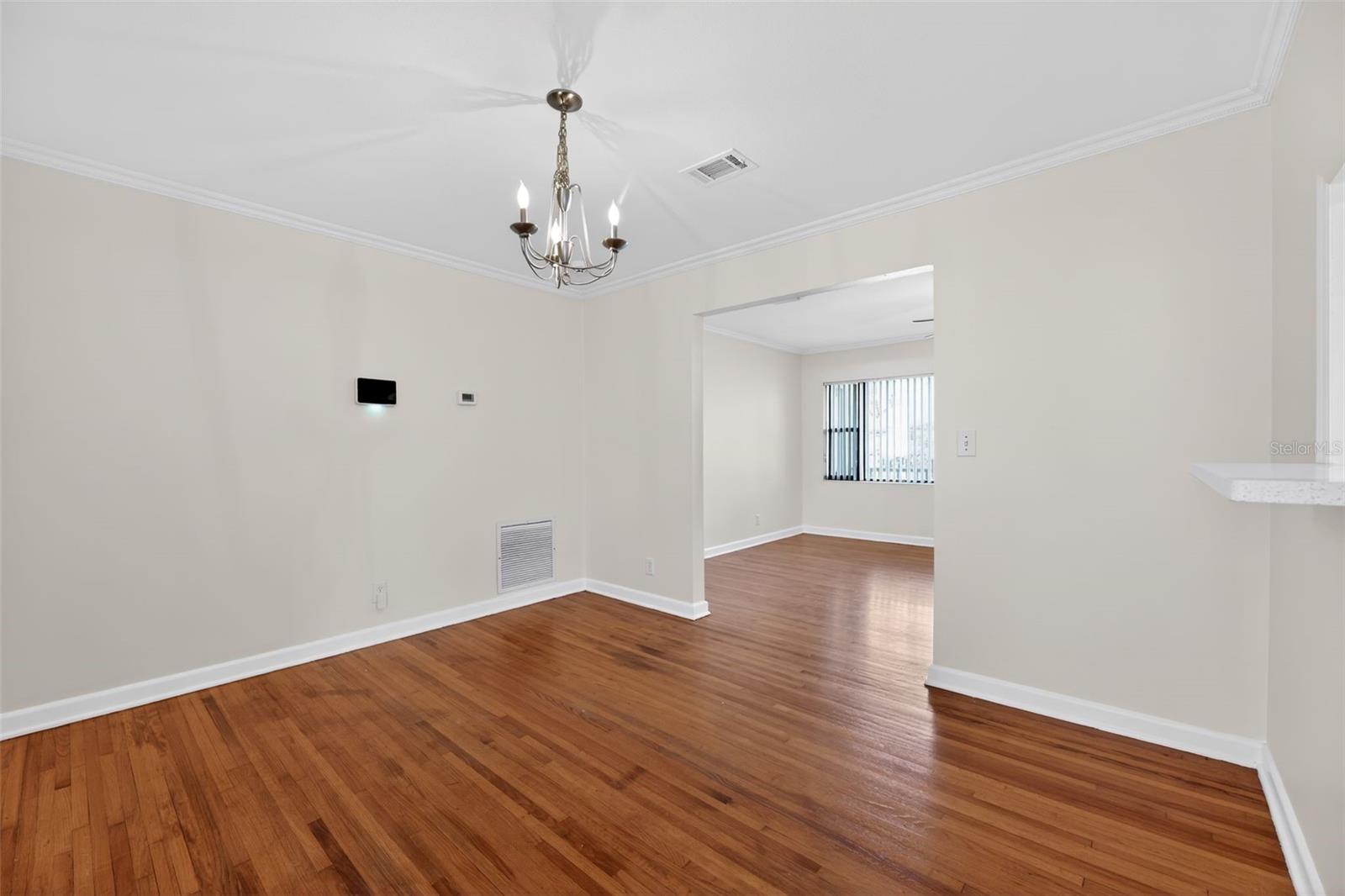 Image 20 of 48 For 6220 Graves Street