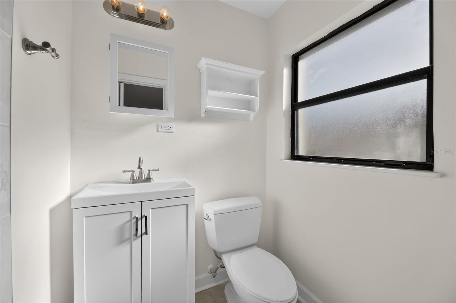 Image 26 of 48 For 6220 Graves Street