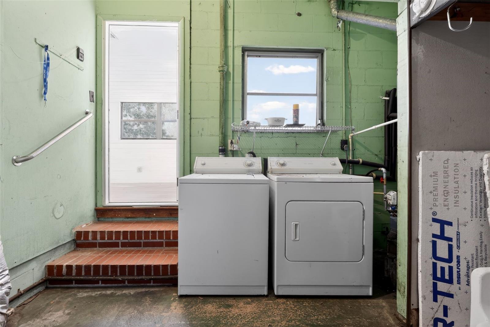 Image 27 of 48 For 6220 Graves Street