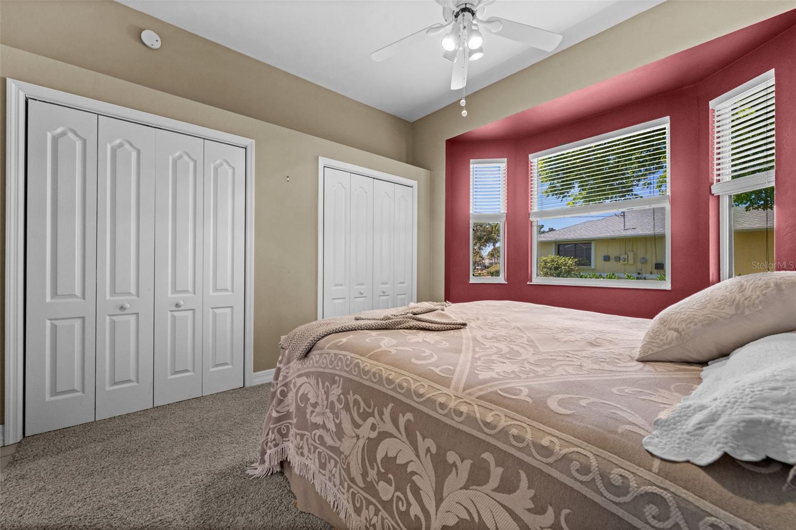 Image 27 of 48 For 410 20th Court