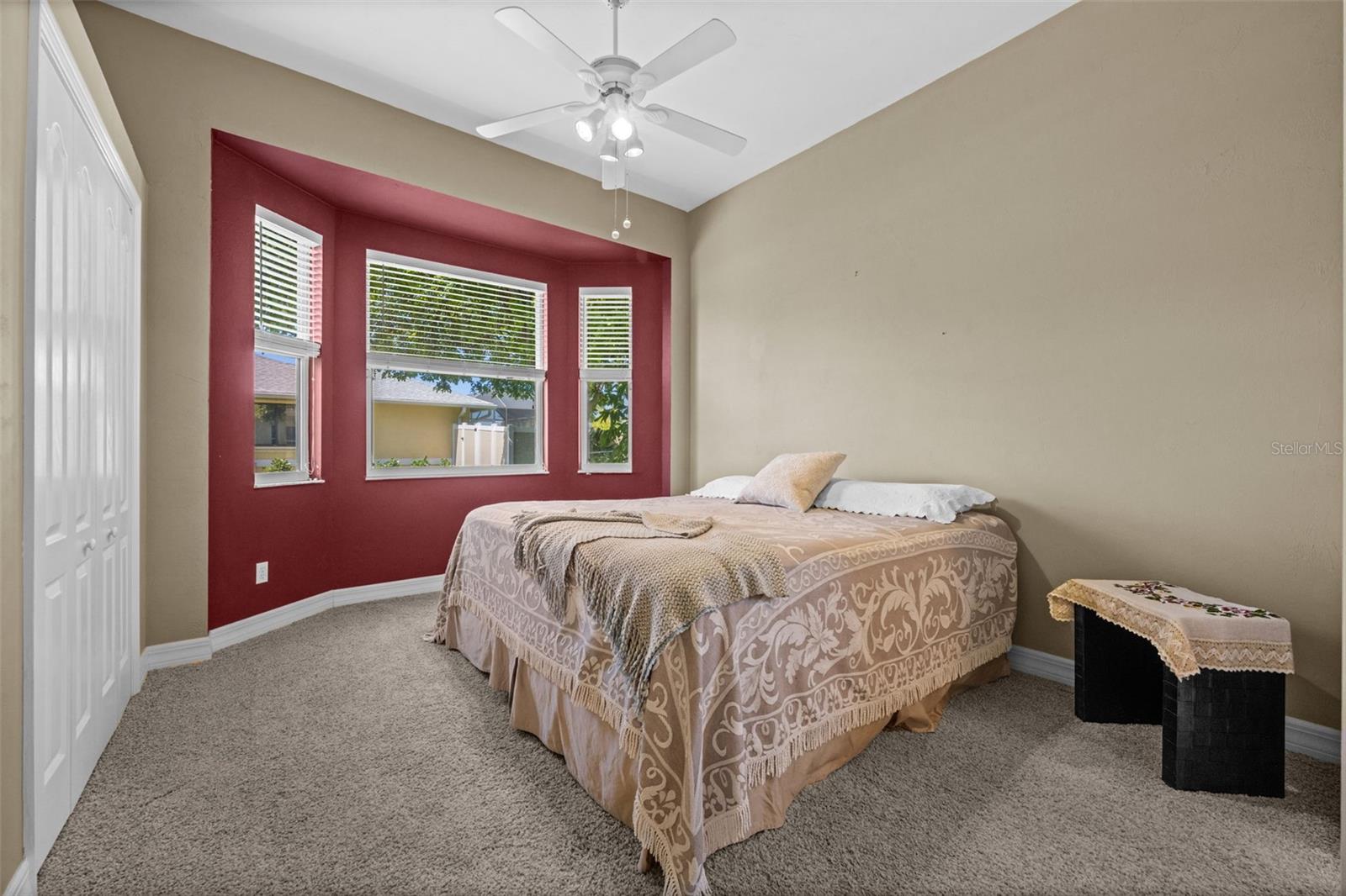 Image 28 of 48 For 410 20th Court