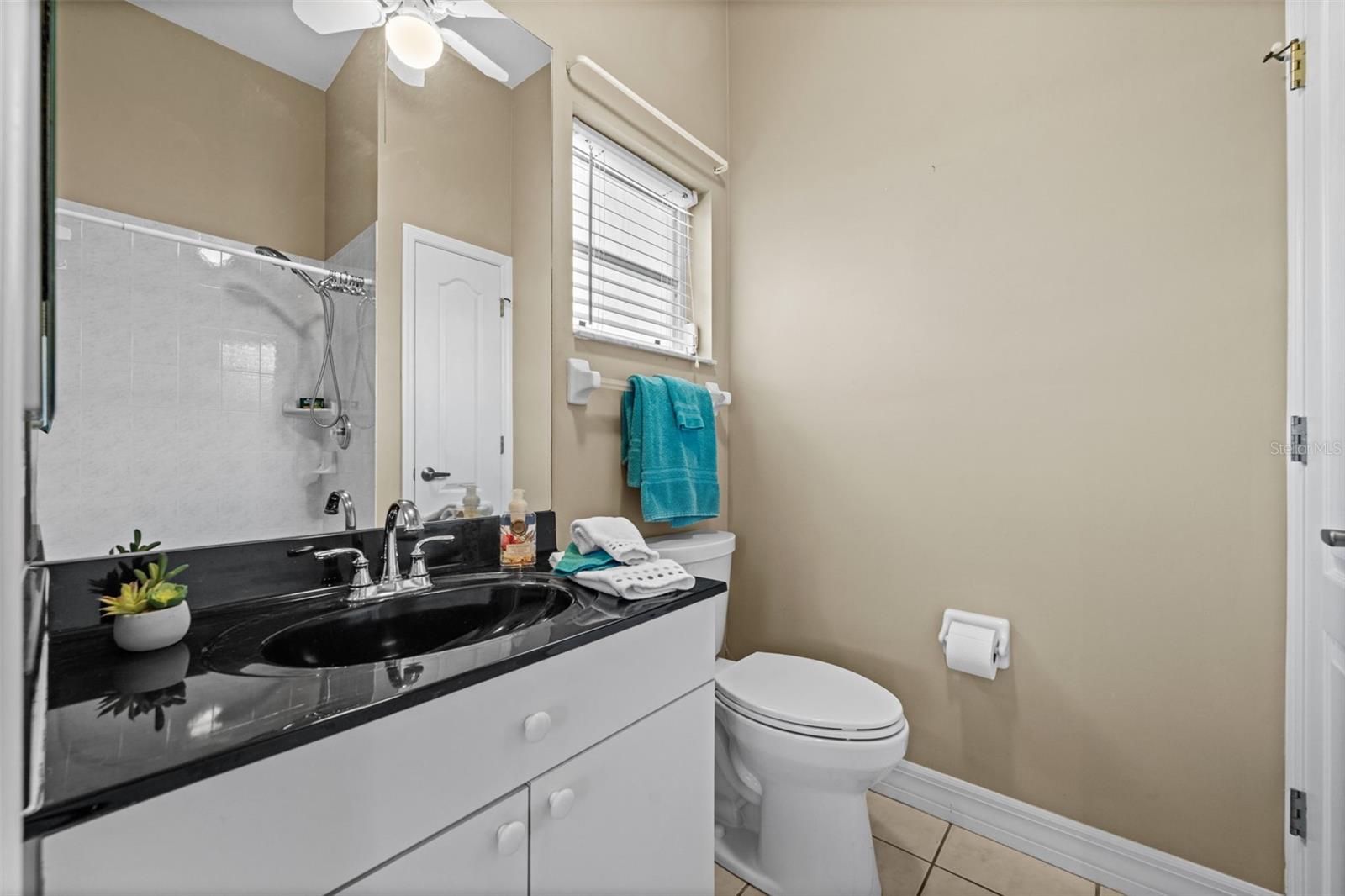 Image 29 of 48 For 410 20th Court