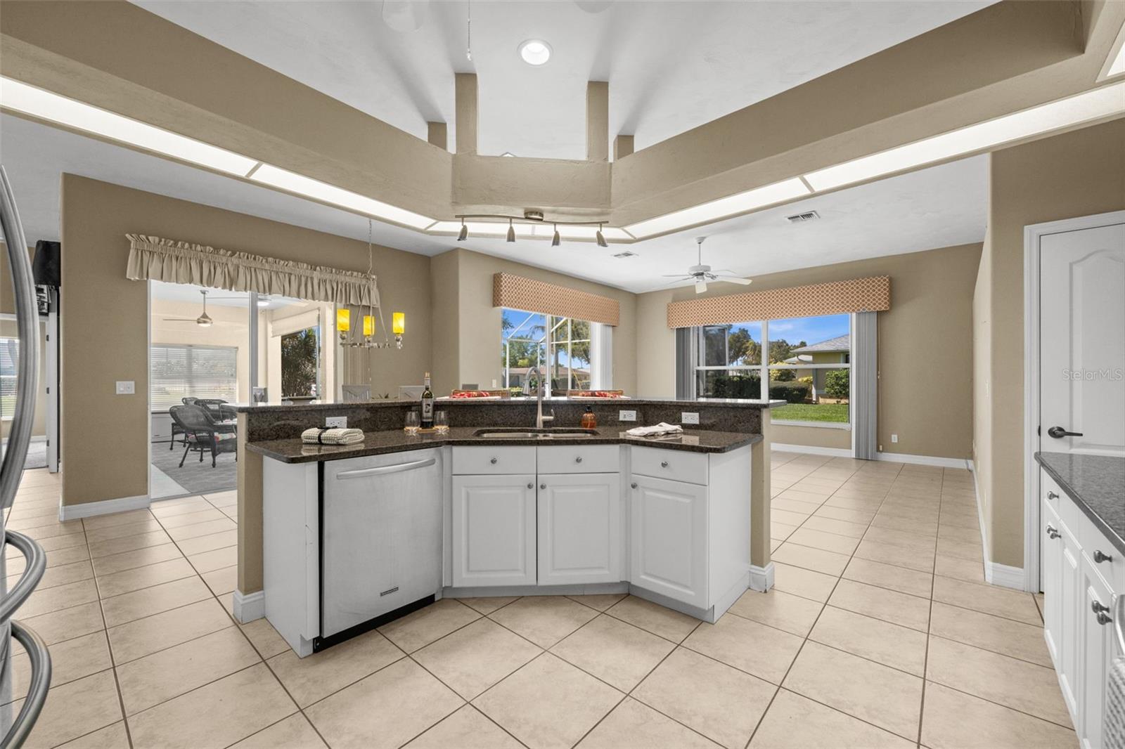 Image 5 of 48 For 410 20th Court