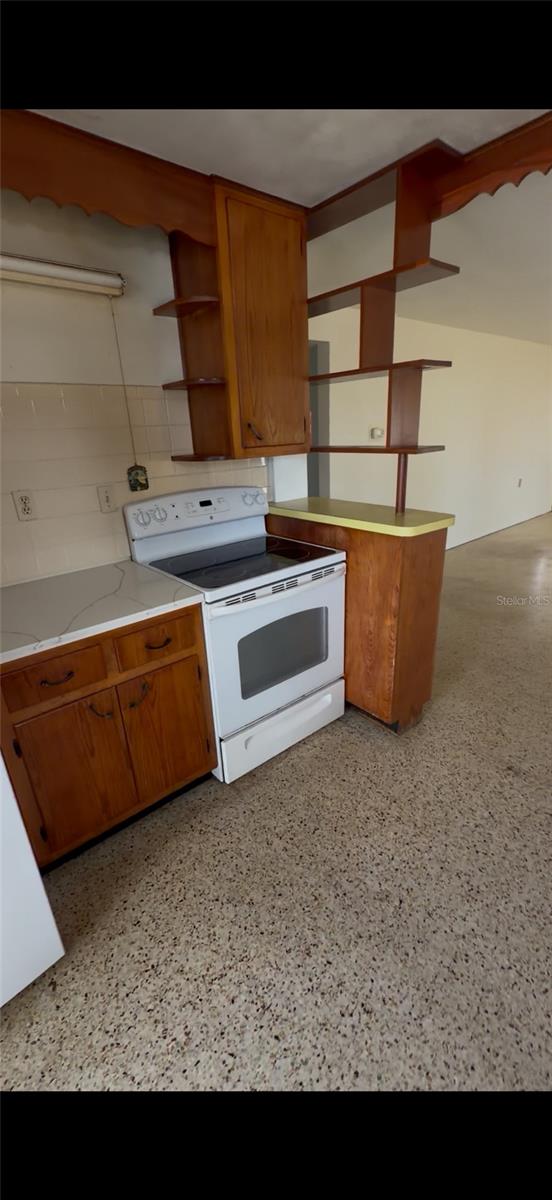 Image 6 of 12 For 90 Broadway  