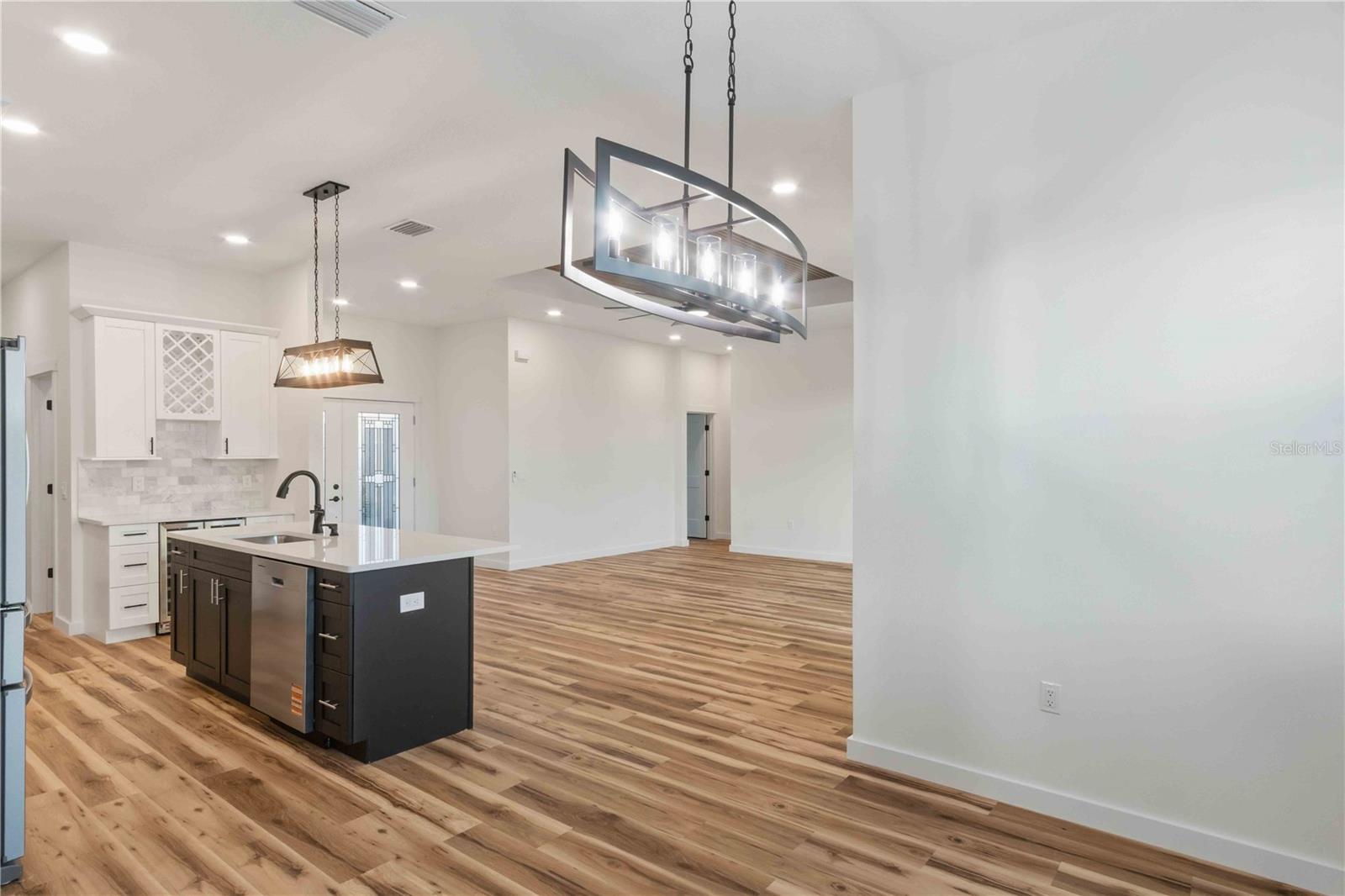 Image 24 of 80 For 25407 Rupert