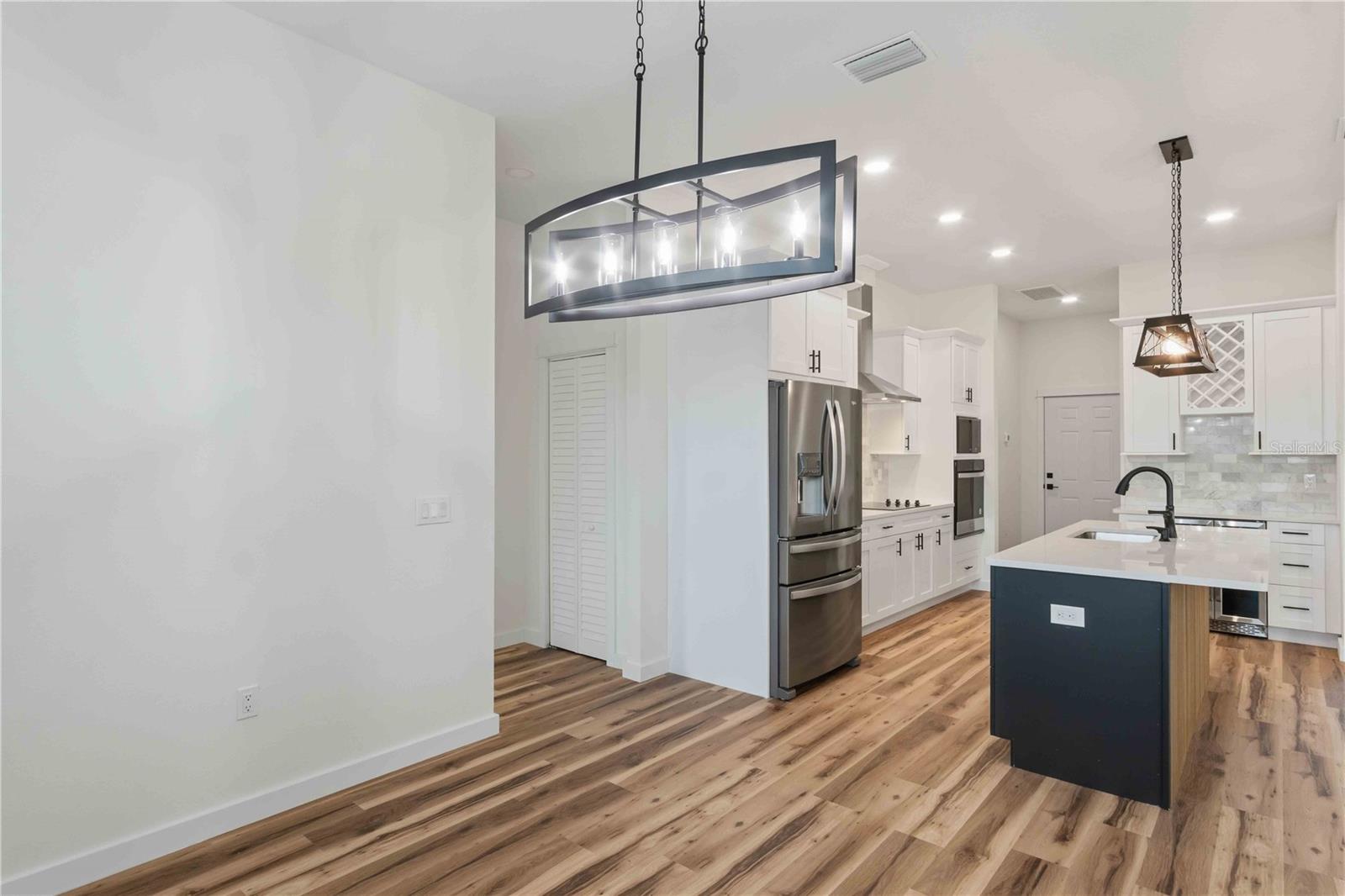 Image 27 of 80 For 25407 Rupert