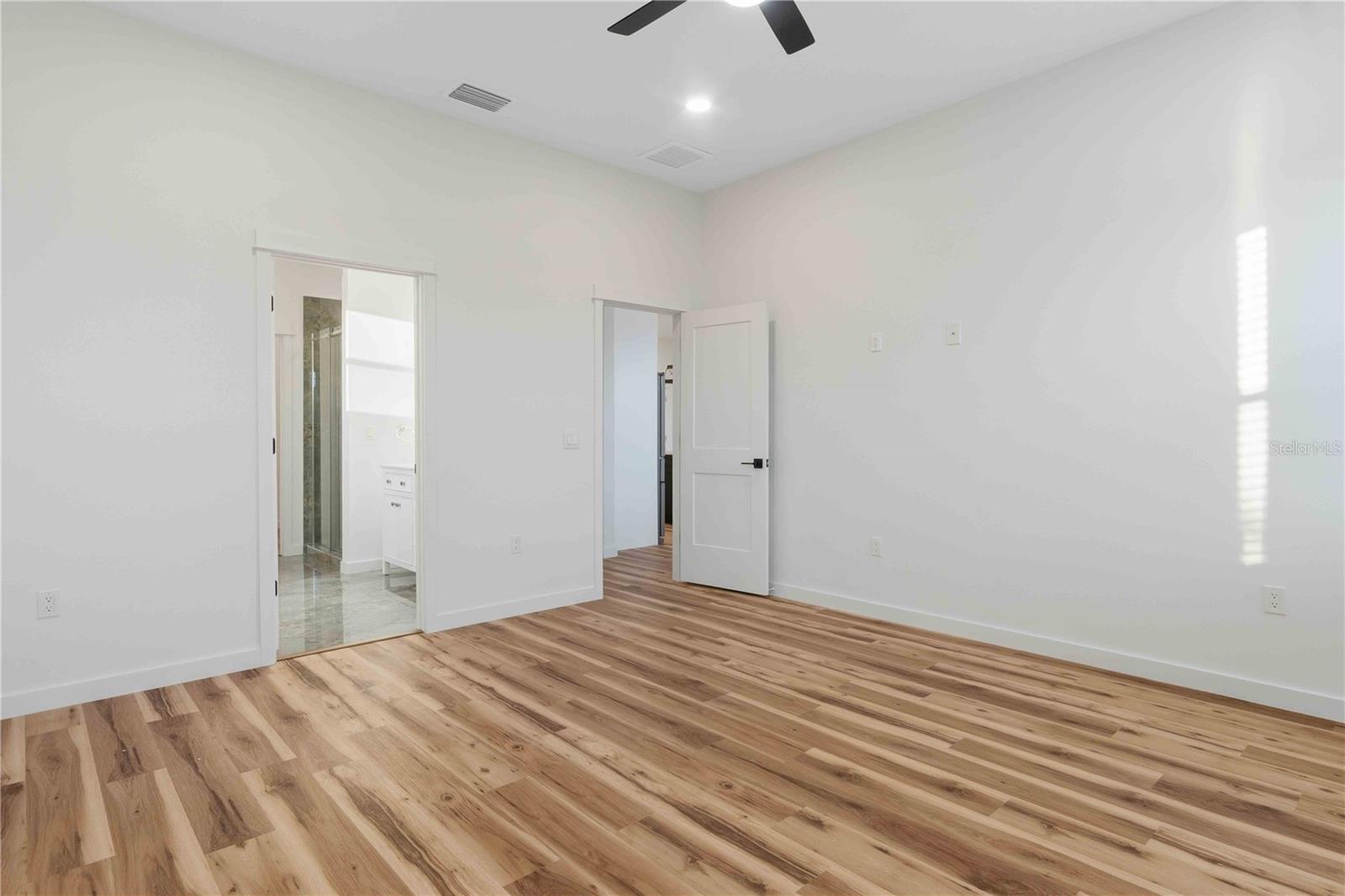 Image 39 of 80 For 25407 Rupert