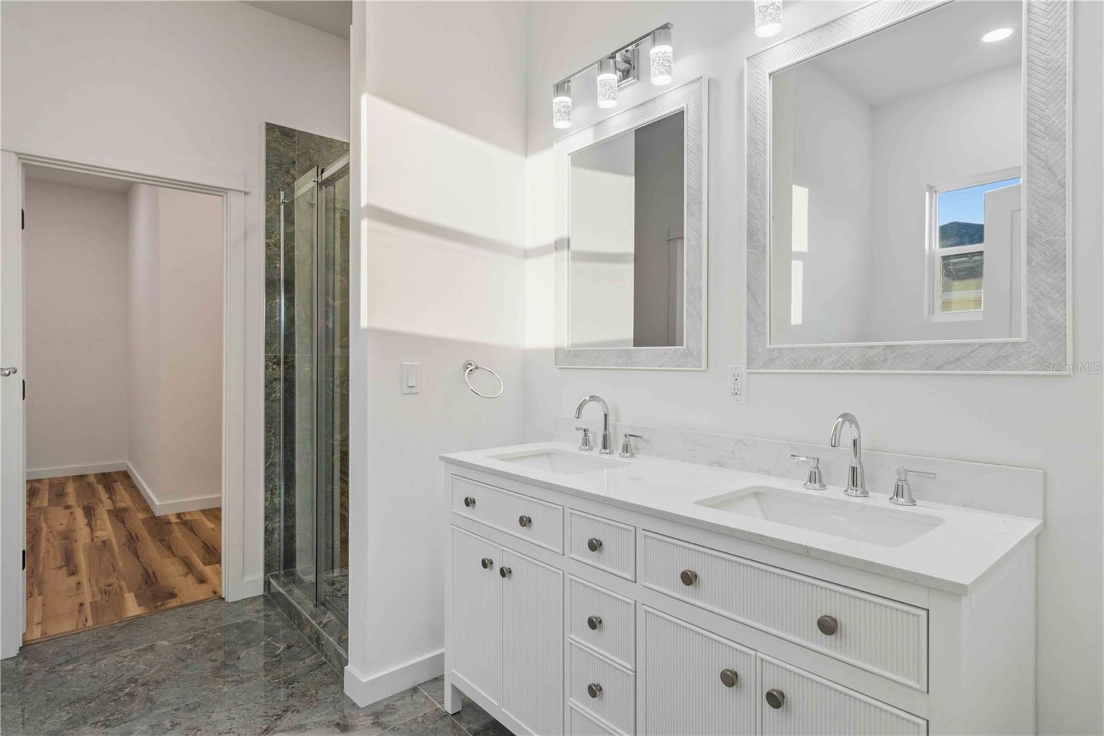 Image 40 of 80 For 25407 Rupert