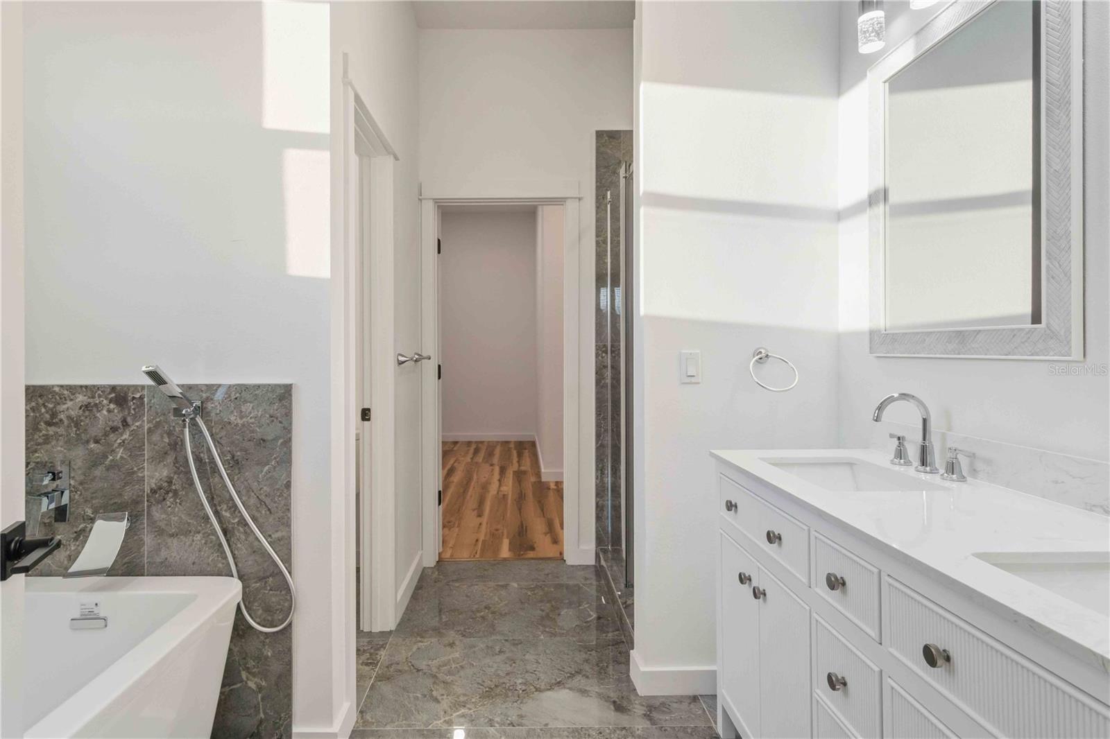 Image 41 of 80 For 25407 Rupert