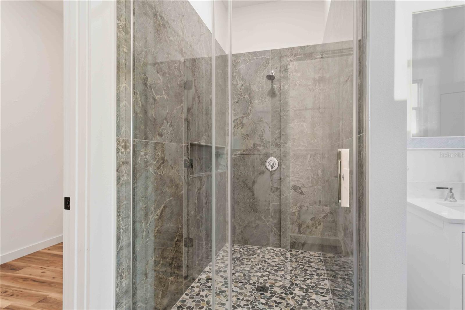 Image 46 of 80 For 25407 Rupert