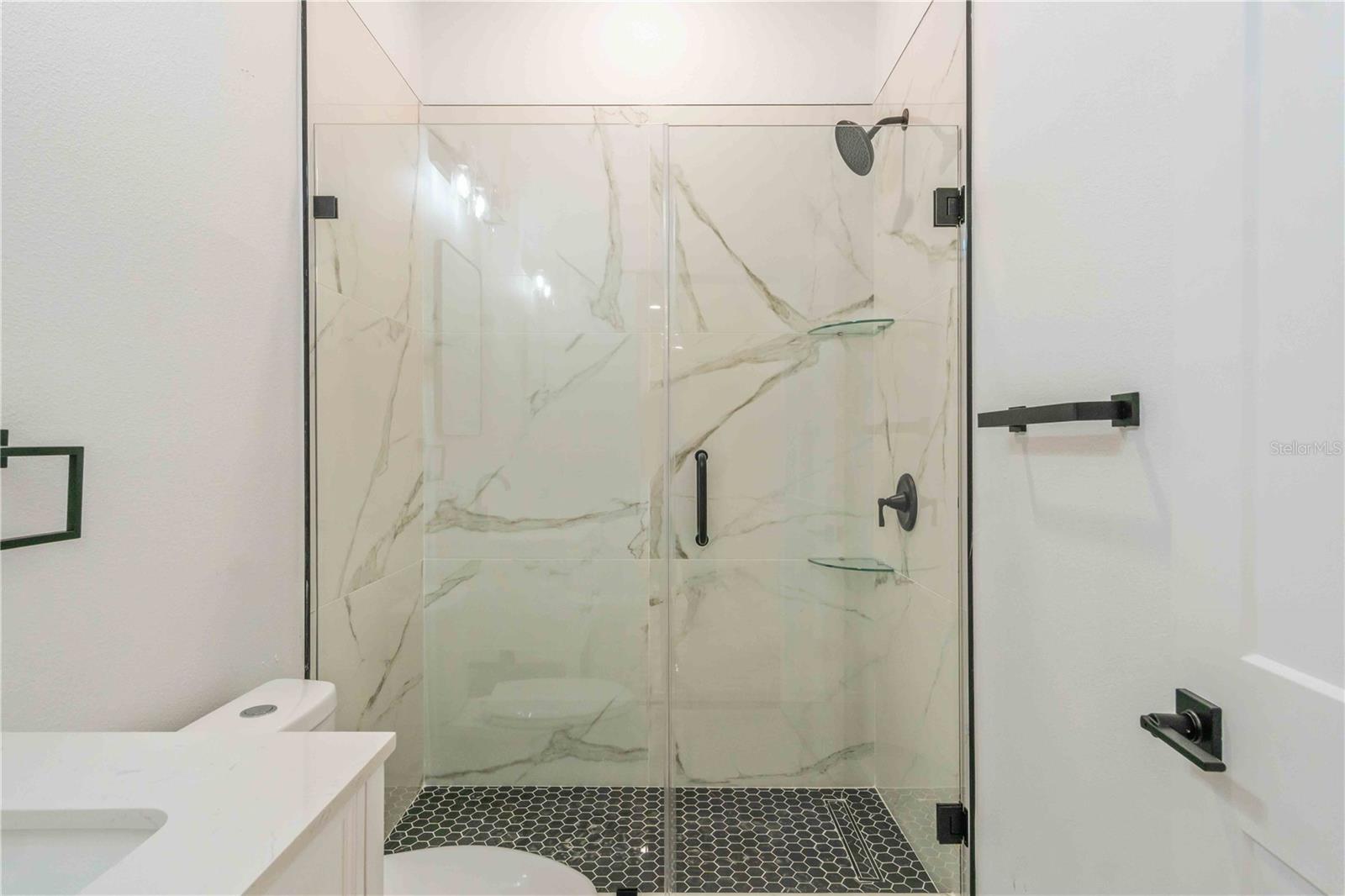 Image 61 of 80 For 25407 Rupert