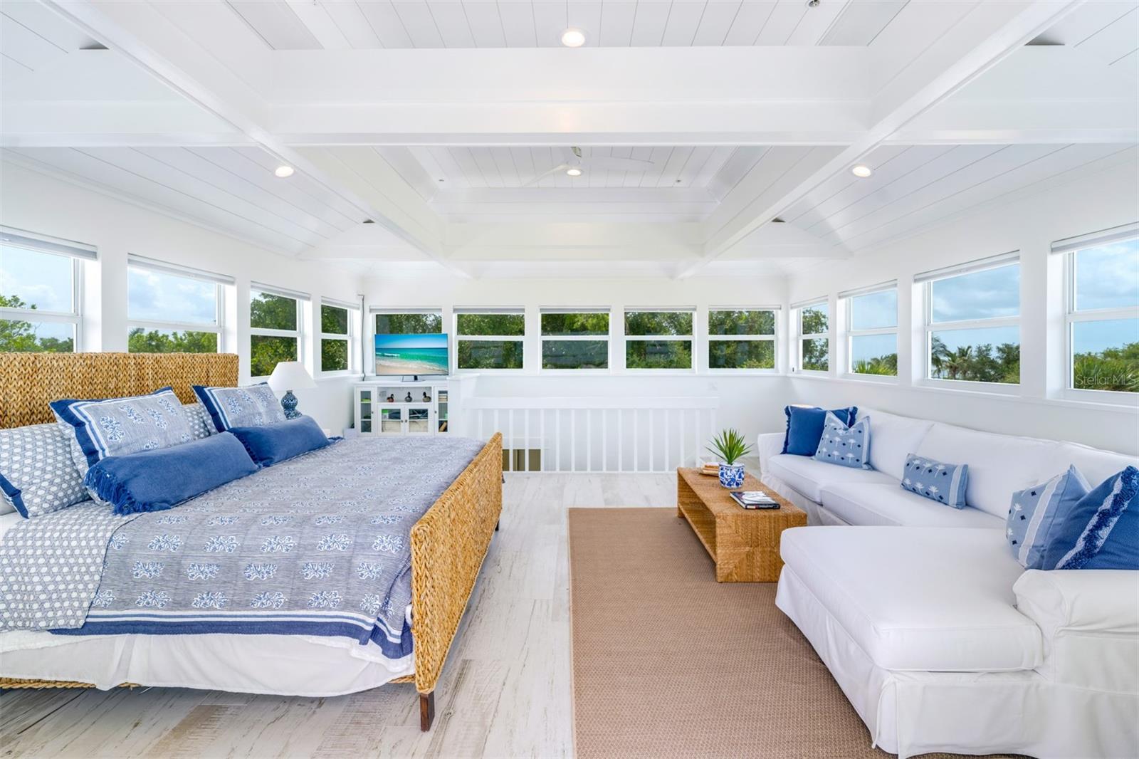 Image 29 of 43 For 328 Useppa  