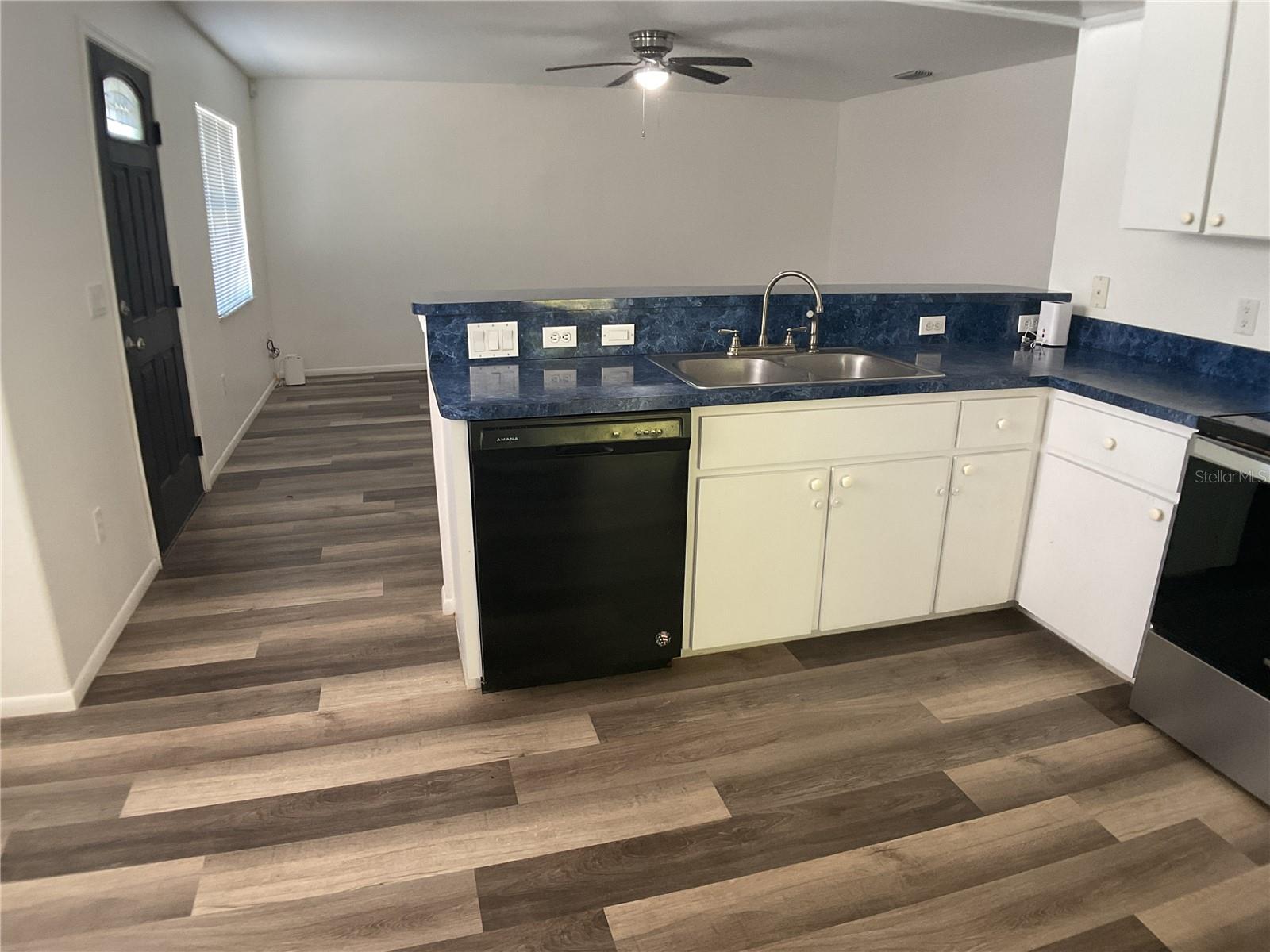 Image 16 of 68 For 1061+1065 Nomad Road