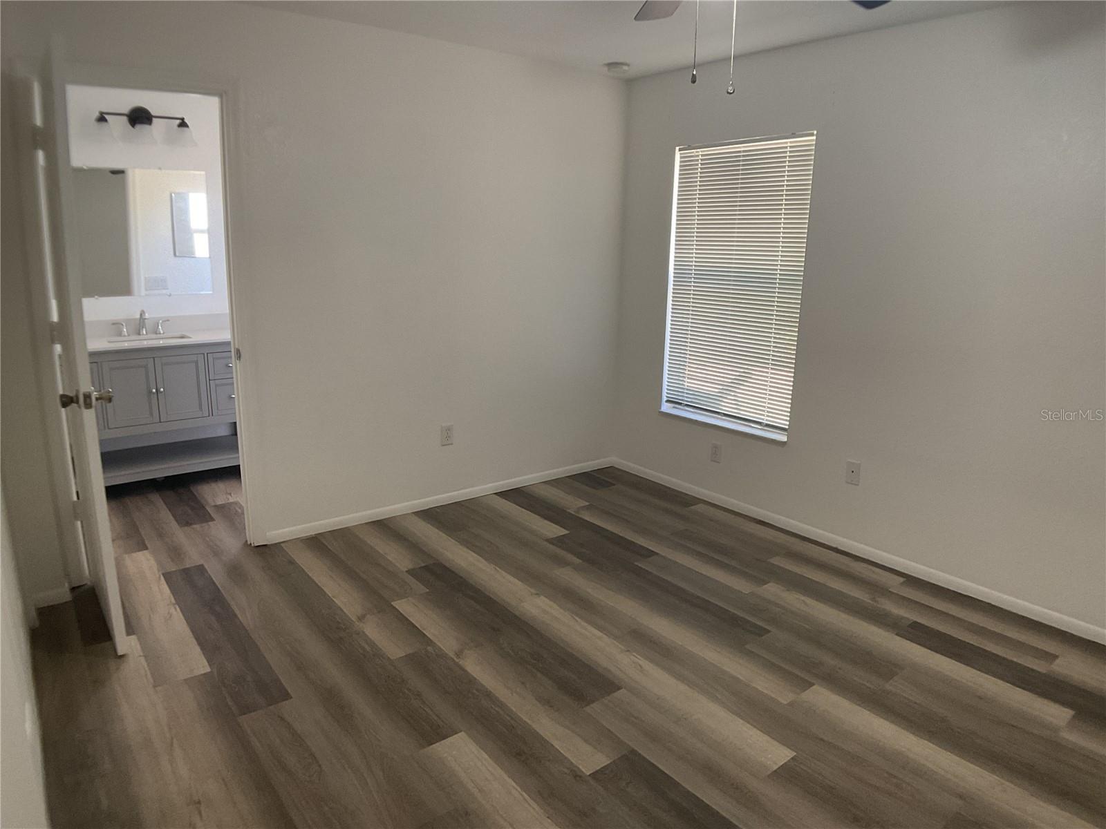 Image 17 of 68 For 1061+1065 Nomad Road